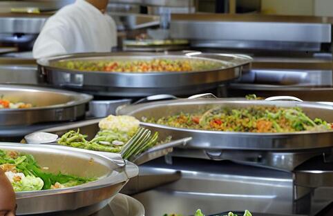 在大學食堂里包個窗口掙錢嗎？需要考慮哪些因素
